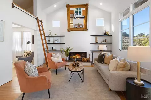 Living - 41 Vine Ave, Point Richmond, CA 94801 photo 2 of 8