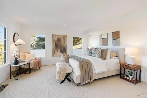 Bedroom - 41 Vine Ave, Point Richmond, CA 94801 photo 1 of 7