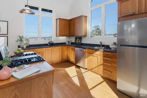 Kitchen - 41 Vine Ave, Point Richmond, CA 94801 photo 1 of 6