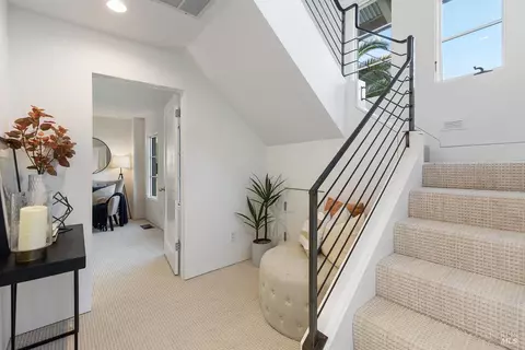Entry Way - 41 Vine Ave, Point Richmond, CA 94801 photo 3 of 3