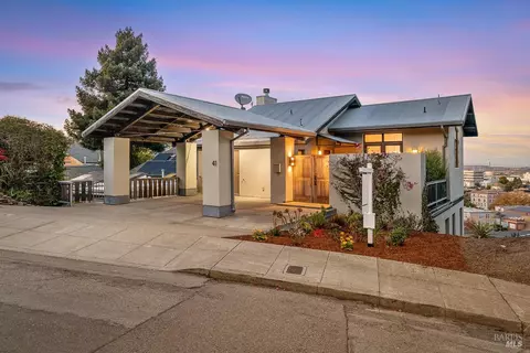 Exterior - 41 Vine Ave, Point Richmond, CA 94801 photo 4 of 11