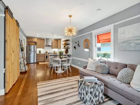 Living - 2 Bulson Ct, Napa, CA 94559 photo 2 of 2