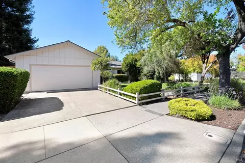 1941 Calavaras Dr, Santa Rosa, CA 95405