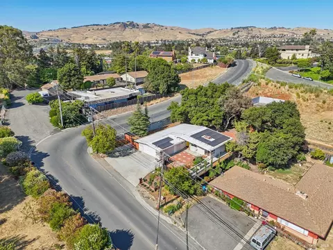 View/Area - 608 Admiral Callaghan Ln, Vallejo, CA 94591 photo 3 of 6