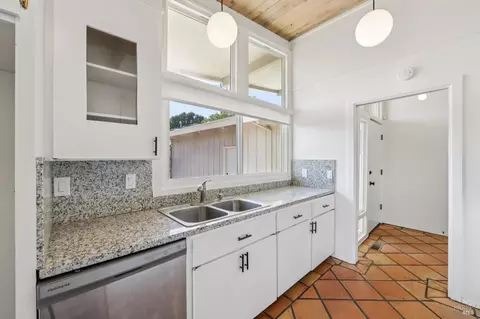 Kitchen - 608 Admiral Callaghan Ln, Vallejo, CA 94591 photo 1 of 2