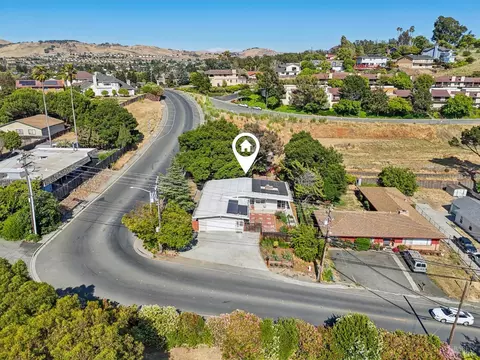 View/Area - 608 Admiral Callaghan Ln, Vallejo, CA 94591 photo 2 of 6