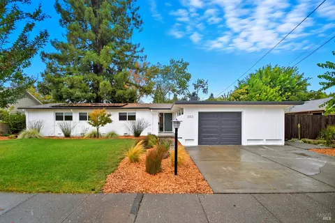 3553 Fir Dr, Santa Rosa, CA 95405