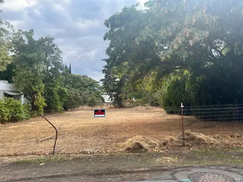 13125 Fourth St, Clearlake Oaks, CA 95423