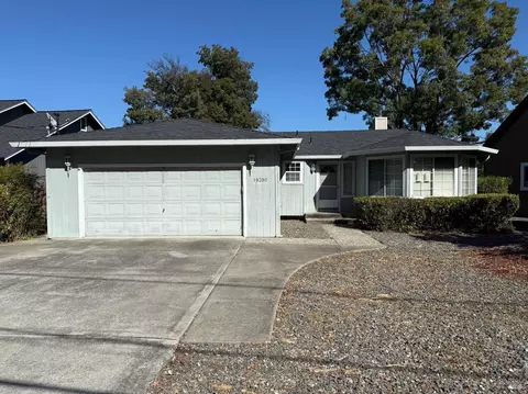 19390 Mountain Mdw S, Hidden Valley Lake, CA 95467