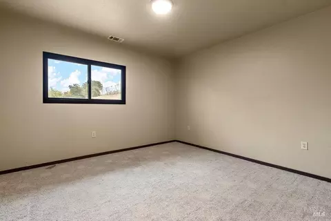 Bedroom - 470 Banning Way, Vallejo, CA 94591 photo 9 of 10