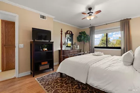 Bedroom - 470 Banning Way, Vallejo, CA 94591 photo 2 of 10