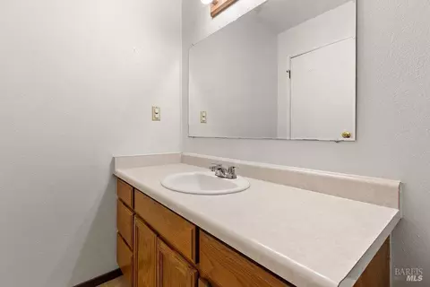 Bath - 470 Banning Way, Vallejo, CA 94591 photo 5 of 5