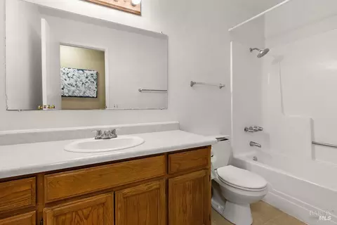 Bath - 470 Banning Way, Vallejo, CA 94591 photo 4 of 5