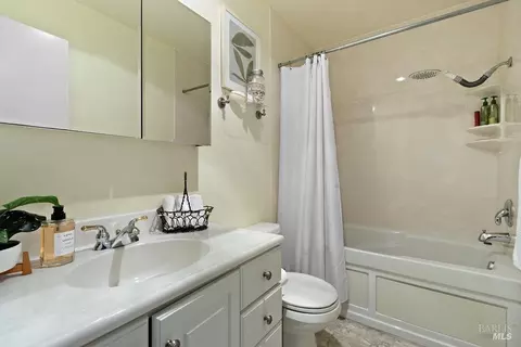 Bath - 470 Banning Way, Vallejo, CA 94591 photo 1 of 5