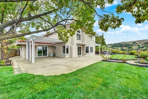 Exterior - 261 Ramsgate Way, Vallejo, CA 94591 photo 5 of 14