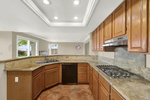 Kitchen - 261 Ramsgate Way, Vallejo, CA 94591 photo 2 of 4
