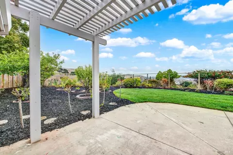 Exterior - 261 Ramsgate Way, Vallejo, CA 94591 photo 9 of 14