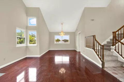 Living - 261 Ramsgate Way, Vallejo, CA 94591 photo 3 of 12