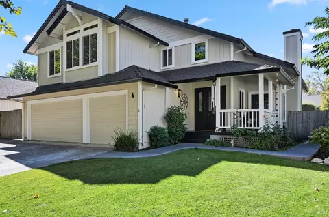4 Starling Dr, Petaluma, CA 94954