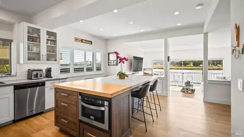 535 S Eliseo Dr, Greenbrae, CA 94904