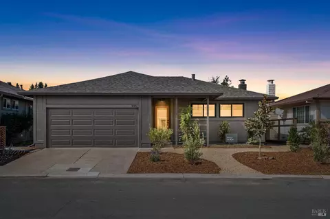 225 Mountain View Dr, Healdsburg, CA 95448
