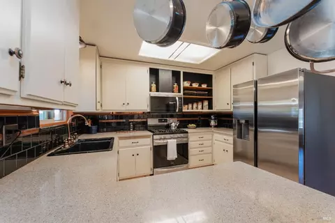 Kitchen - 216 Bonnie Ln, Willits, CA 95490 photo 1 of 2