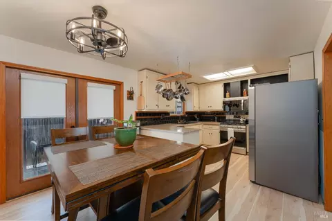 Dining - 216 Bonnie Ln, Willits, CA 95490 photo 1 of 2