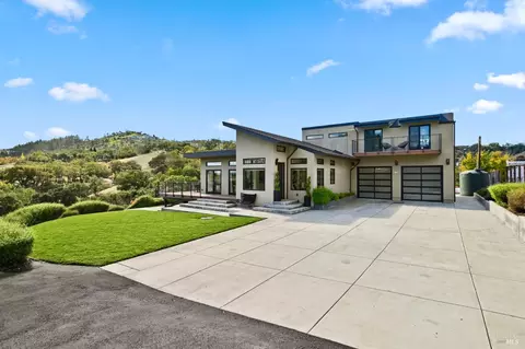 4108 Wallace Rd, Santa Rosa, CA 95404