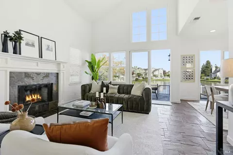 13 Waterside Cir, San Rafael, CA 94903