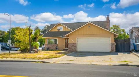 396 Beelard Dr, Vacaville, CA 95687