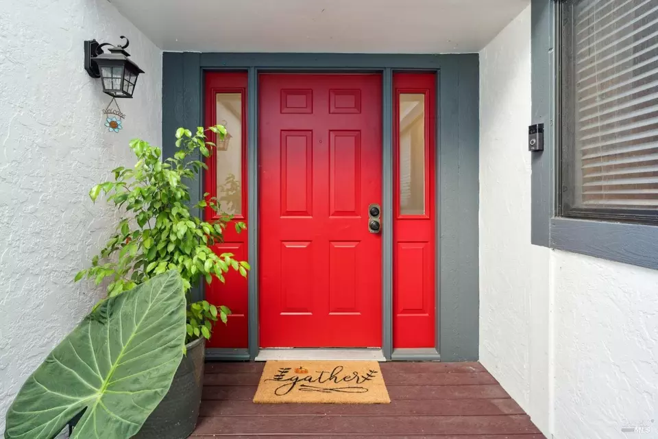 Entry Way - 1302 Marylyn Cir, Petaluma, CA 94954 photo 1 of 3