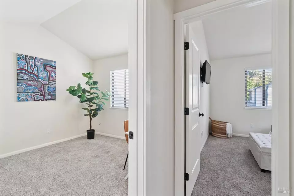 Entry Way - 1302 Marylyn Cir, Petaluma, CA 94954 photo 3 of 3