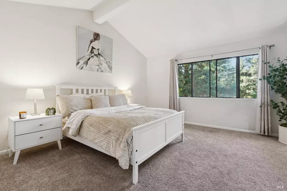 Bedroom - 1302 Marylyn Cir, Petaluma, CA 94954 photo 1 of 4