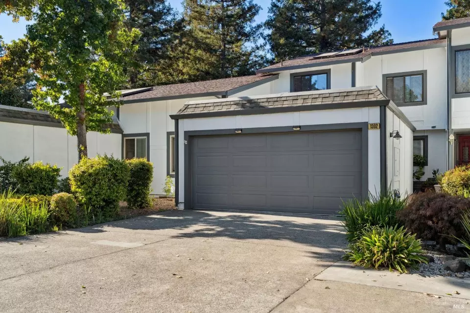 Exterior - 1302 Marylyn Cir, Petaluma, CA 94954 photo 1 of 7