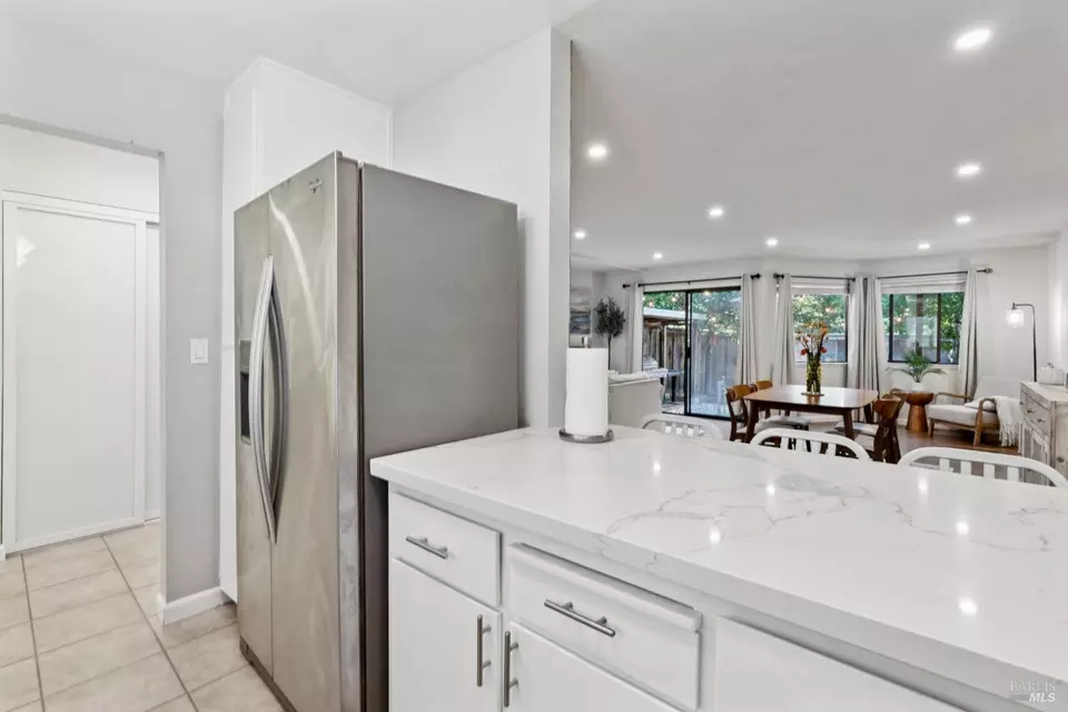 Kitchen - 1302 Marylyn Cir, Petaluma, CA 94954 photo 3 of 3