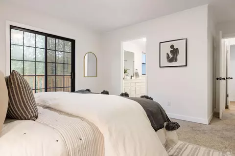 Bedroom - 377 Maple Ave, Cotati, CA 94931 photo 2 of 4