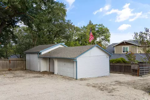 Exterior - 377 Maple Ave, Cotati, CA 94931 photo 4 of 5