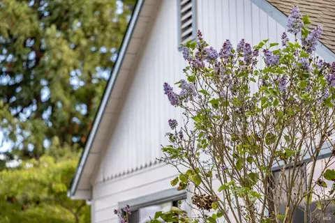 Exterior - 377 Maple Ave, Cotati, CA 94931 photo 1 of 5