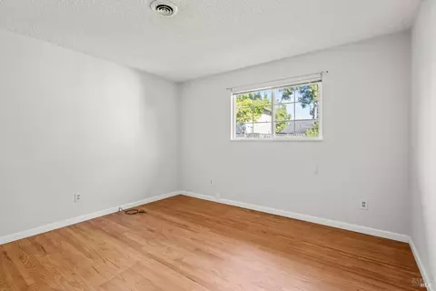 Bedroom - 74 Fairview Ct, Ukiah, CA 95482 photo 2 of 3