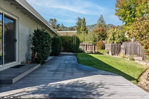 Exterior - 74 Fairview Ct, Ukiah, CA 95482 photo 2 of 5