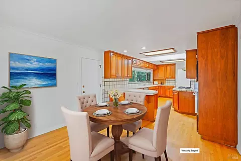 Dining - 1015 Regio Ct, Lafayette, CA 94549 photo 5 of 9