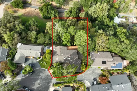 View/Area - 1015 Regio Ct, Lafayette, CA 94549 photo 6 of 13