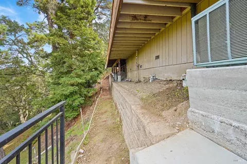 Exterior - 1015 Regio Ct, Lafayette, CA 94549 photo 7 of 14
