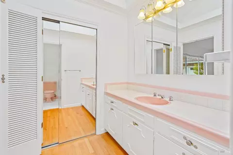 Bath - 1015 Regio Ct, Lafayette, CA 94549 photo 2 of 3
