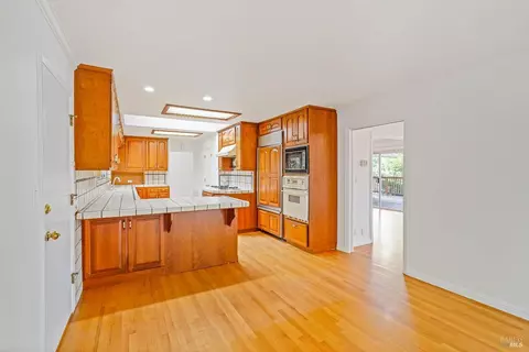 Kitchen - 1015 Regio Ct, Lafayette, CA 94549 photo 7 of 7