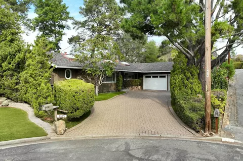 Exterior - 1015 Regio Ct, Lafayette, CA 94549 photo 8 of 14