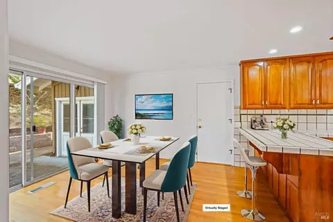 Dining - 1015 Regio Ct, Lafayette, CA 94549 photo 1 of 9