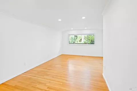 Living - 1015 Regio Ct, Lafayette, CA 94549 photo 2 of 11