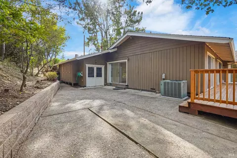 Exterior - 1015 Regio Ct, Lafayette, CA 94549 photo 2 of 14