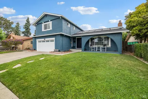 831 Wood Ln, Petaluma, CA 94954